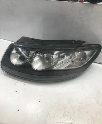 Hyundai Santa Fe Headlight/headlamp 02a011b00