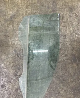 Volvo C30 Front door window/glass (coupe) 