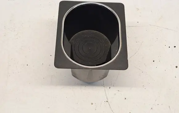 Cup holder front