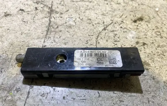 Mercedes-Benz C AMG W204 Antenna control unit A2048200089 28073699 ZGS00