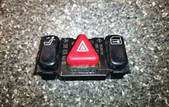 Mercedes-Benz C W202 Hazard light switch 2088200310
