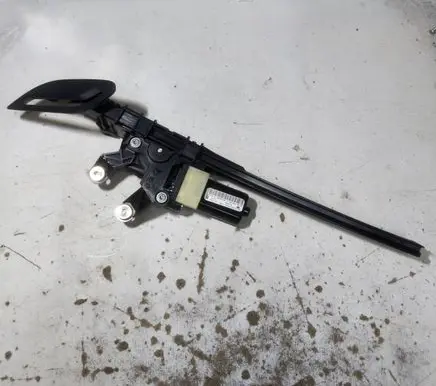 Audi A5 8T 8F Seat belt adjustment motor 8F0857760