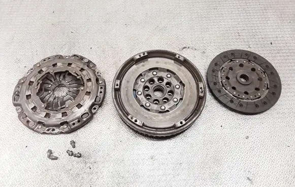 Mercedes-Benz A W169 Clutch set kit A0192501701 A0002527205