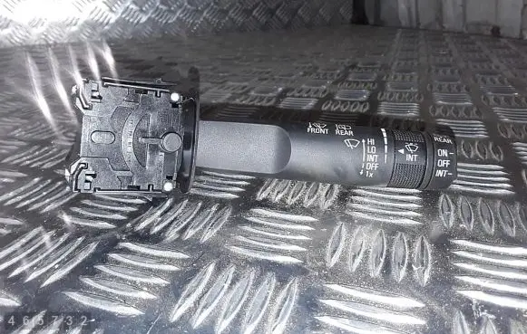 Opel Mokka Wiper switch 95442049