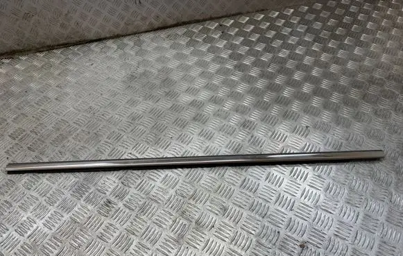 Peugeot 3008 II Front door glass trim molding 9811580380