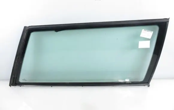 Volkswagen PASSAT B5.5 Rear side window 