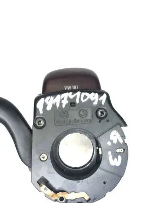 Volkswagen Golf III Indicator stalk SAE0831 0891007 18174091