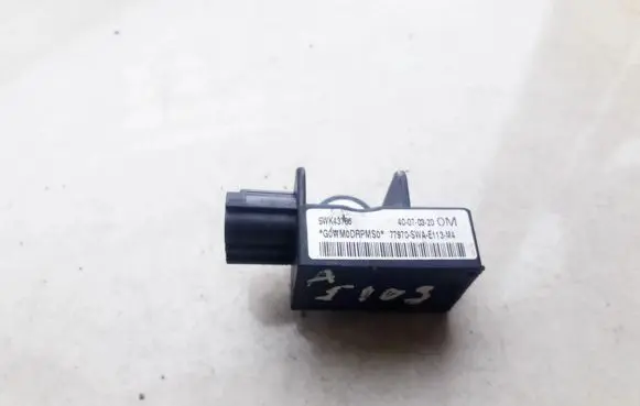 Honda CR-V Airbag deployment crash/impact sensor 5WK43786 40-07-03-20OM