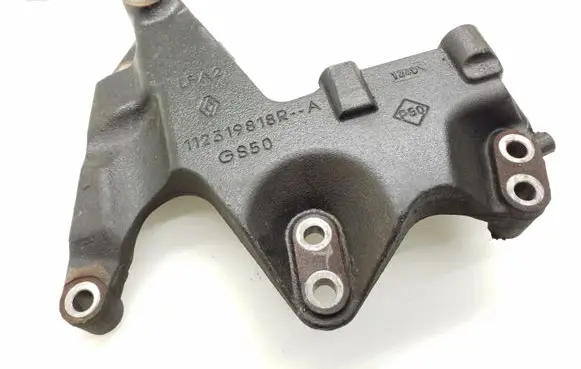 Nissan Qashqai Engine mounting bracket 112319818R