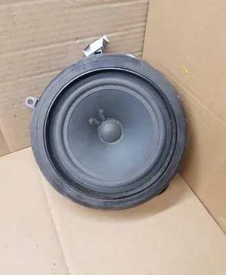 Audi A3 S3 A3 Sportback 8P Front door speaker 8E0035411B