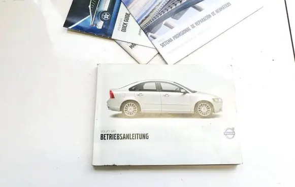 Volvo S40 Owners service history hand book 