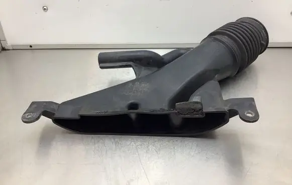 Lexus RX 330 - 350 - 400H Air intake duct part 1775120040