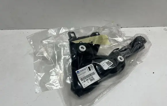 Opel Astra L Rear bumper mounting bracket 9839852380