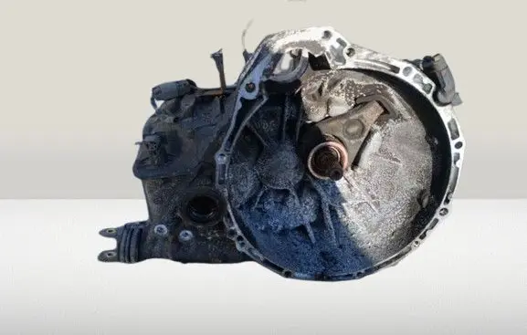 Nissan Almera Tino Manual 5 speed gearbox YD1