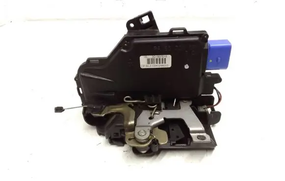 Volkswagen Phaeton Front door lock 3D1837016