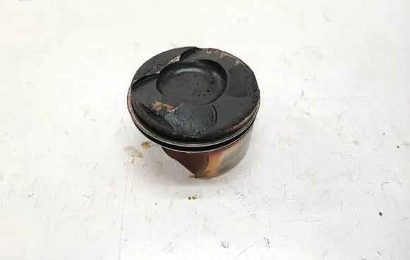 BMW 5 F10 F11 Piston 