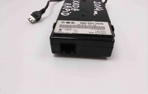 Skoda Rapid (NH) AUX in-socket connector 5N0035342G