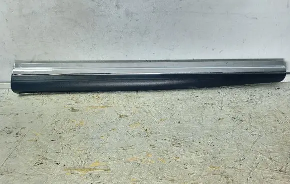 Mercedes-Benz CLS C219 Front sill trim cover A2196800535