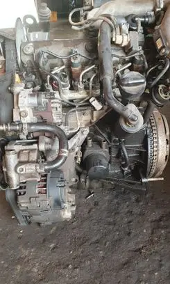 Nissan Primera Engine