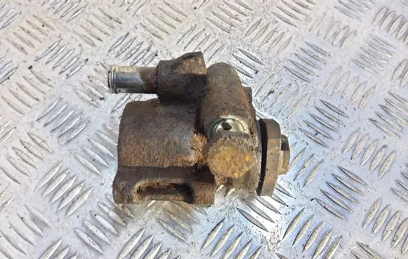 Volkswagen Golf IV Power steering pump 1J0422154D