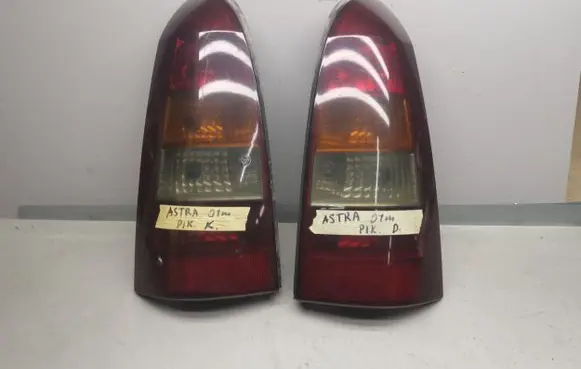 Opel Astra G Rear/tail lights set 393032 393033
