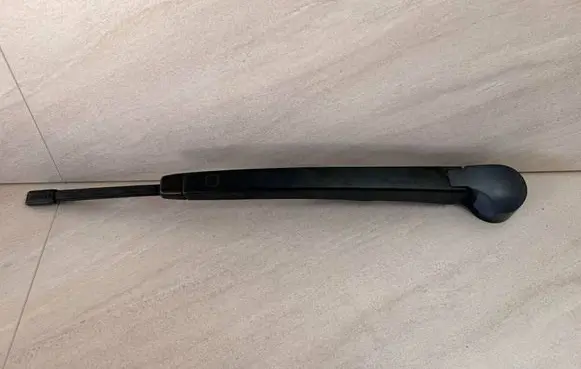 Volkswagen Touran III Rear wiper blade arm 5G9955707 5K6955435