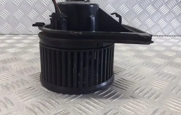 Audi A3 S3 8L Front door blower motor 