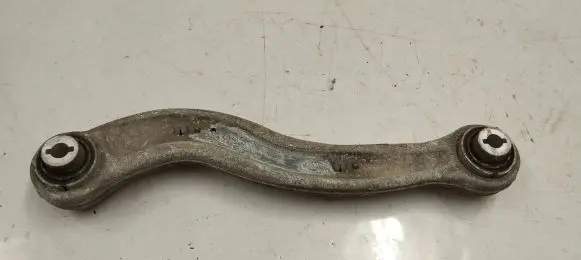 Jaguar F-Pace Rear control arm J8a25500c