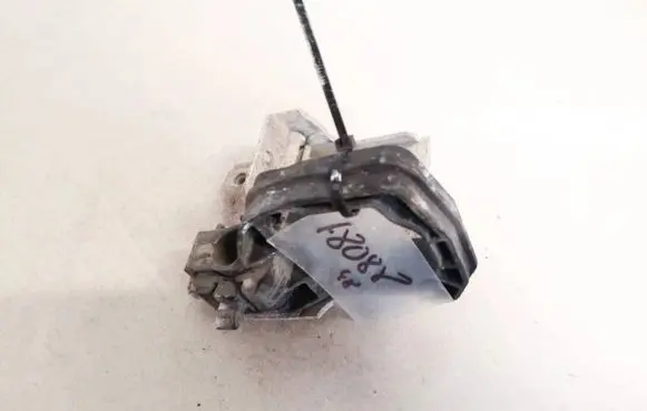 BMW 5 GT F07 Radiator mount bracket 718651409 7186514-09