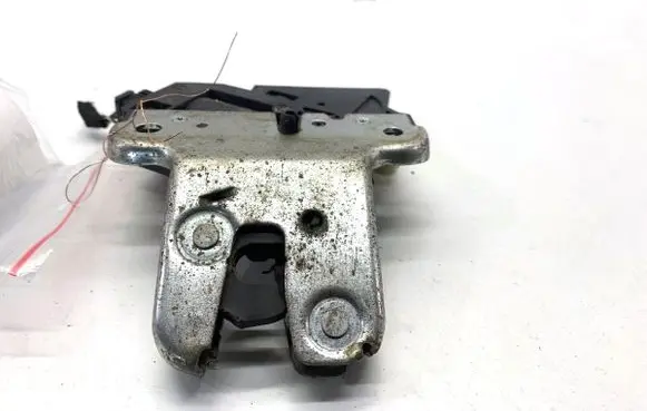 Audi A8 S8 D3 4E Tailgate exterior lock 4F5827505D