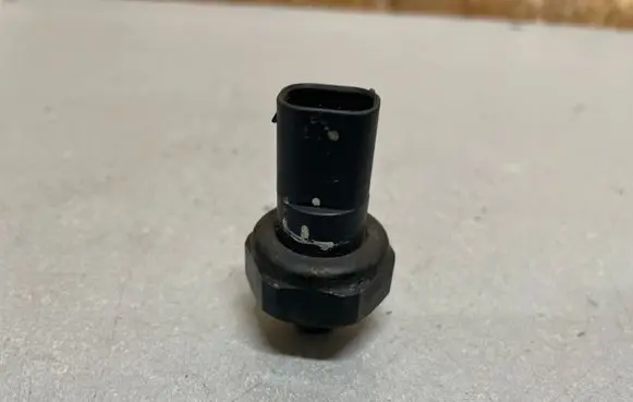 Fuel pressure sensor