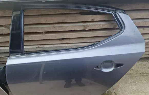 KIA Optima Rear door