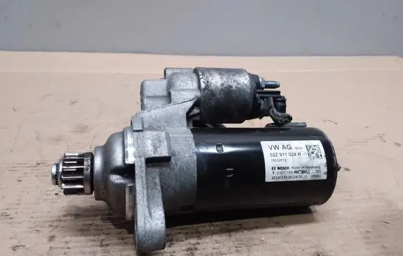 Volkswagen Golf VI Starter motor 02Z911024H 0001153007