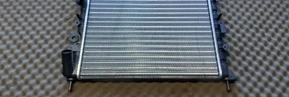 Renault Megane I Coolant radiator 639371