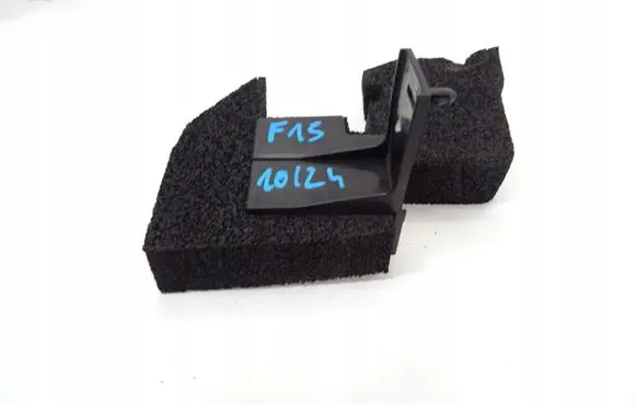Nissan Juke I F15 Fender foam support/seal 