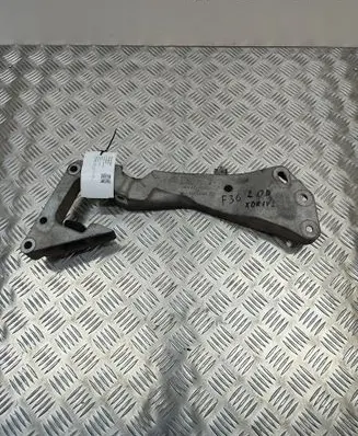 BMW 4 F36 Gran coupe Gearbox mounting bracket 6769281