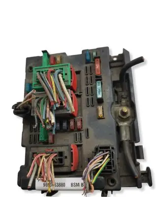 Peugeot 307 Fuse module 9650663880 34491492 0511110