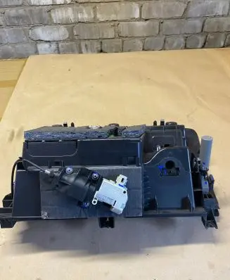 Audi Q7 4L Glove box 4L1880302B 260913 HSBS18960