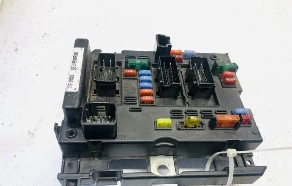 Peugeot 206 Comfort/convenience module 9650664080 43839929
