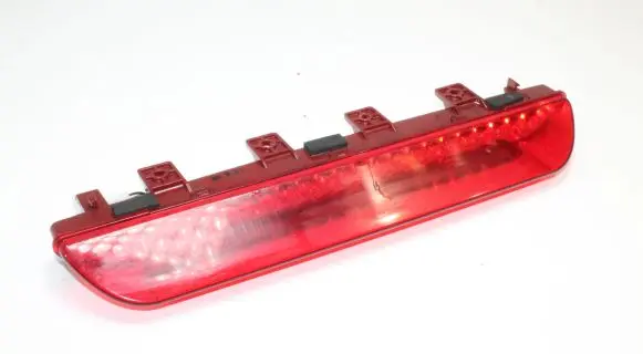 KIA Sportage Third/center stoplight