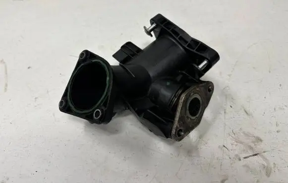 BMW 3 E90 E91 Engine shut-off valve 8519492 11884414