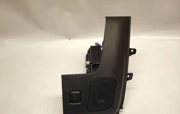 Ford Mustang VI Glove box FR3B63044F09A