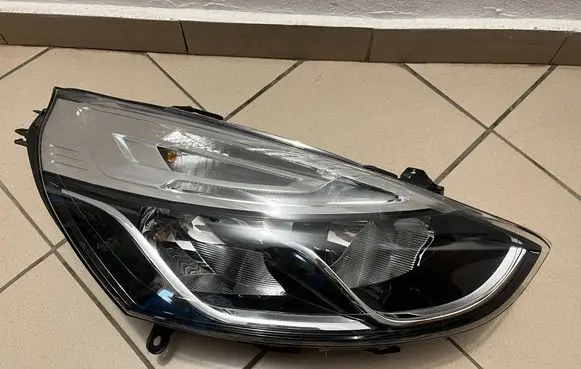 Renault Clio IV Headlight/headlamp 260103317R