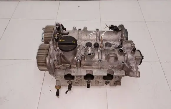 Volkswagen Golf VII Engine head 04C103404L