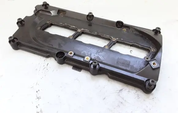 Audi A6 S6 C6 4F Rocker cam cover 059103470R