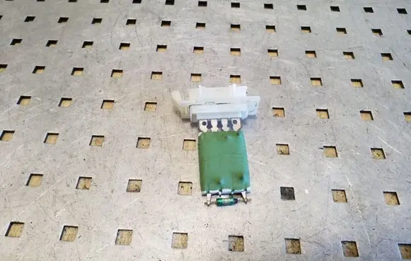 Volkswagen Eos Heater blower motor/fan resistor
