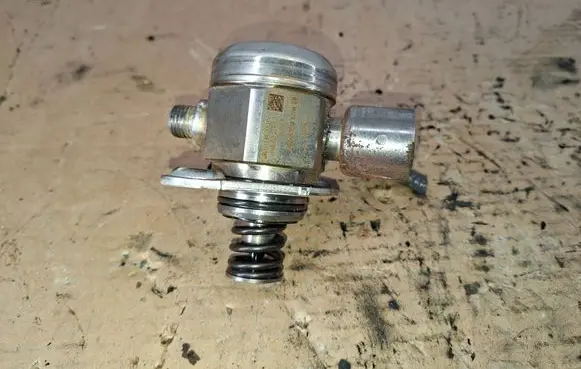 Suzuki Baleno IV Fuel injection high pressure pump 0261520391 68M0 2013003831