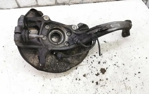 Audi A4 S4 B8 8K Front wheel hub 08143BF147J