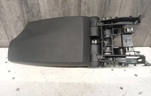 BMW 5 E60 E61 Armrest 1063579 911050502