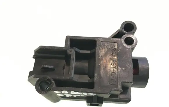 Ford Focus Fuel cut-off switch XW4T9341AA
